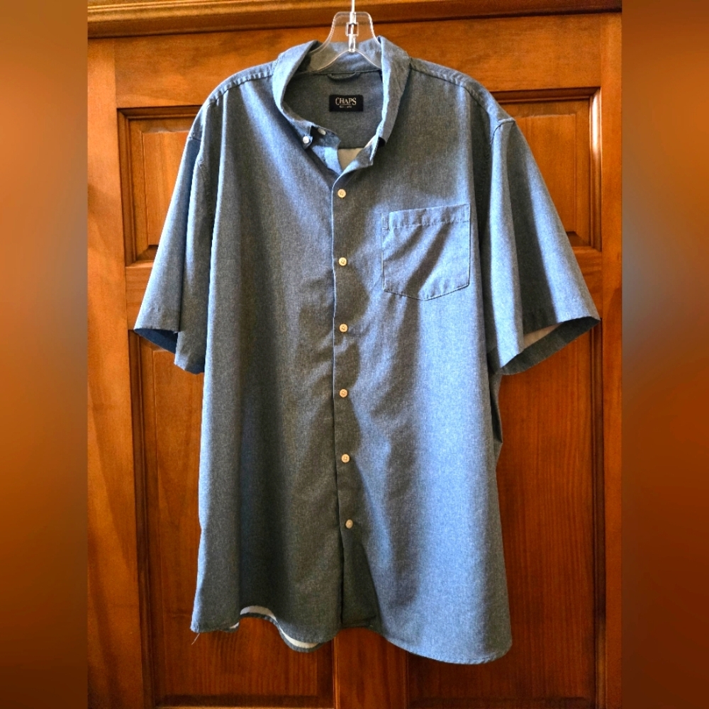 CHAPS Blue Short Sleeve Button Down Light Weight No Iron Size XXL